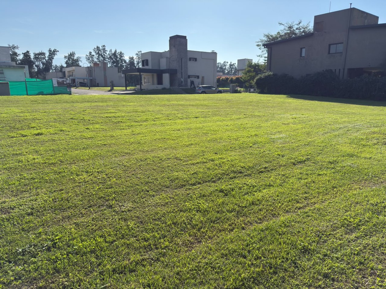 VENTA LOTE EN COUNTRY PINAR II